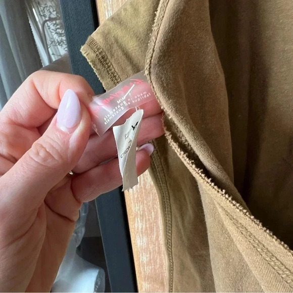 FP movement muscle tee khaki sand open back sleeveless oversized top twist - Picture 7 of 7